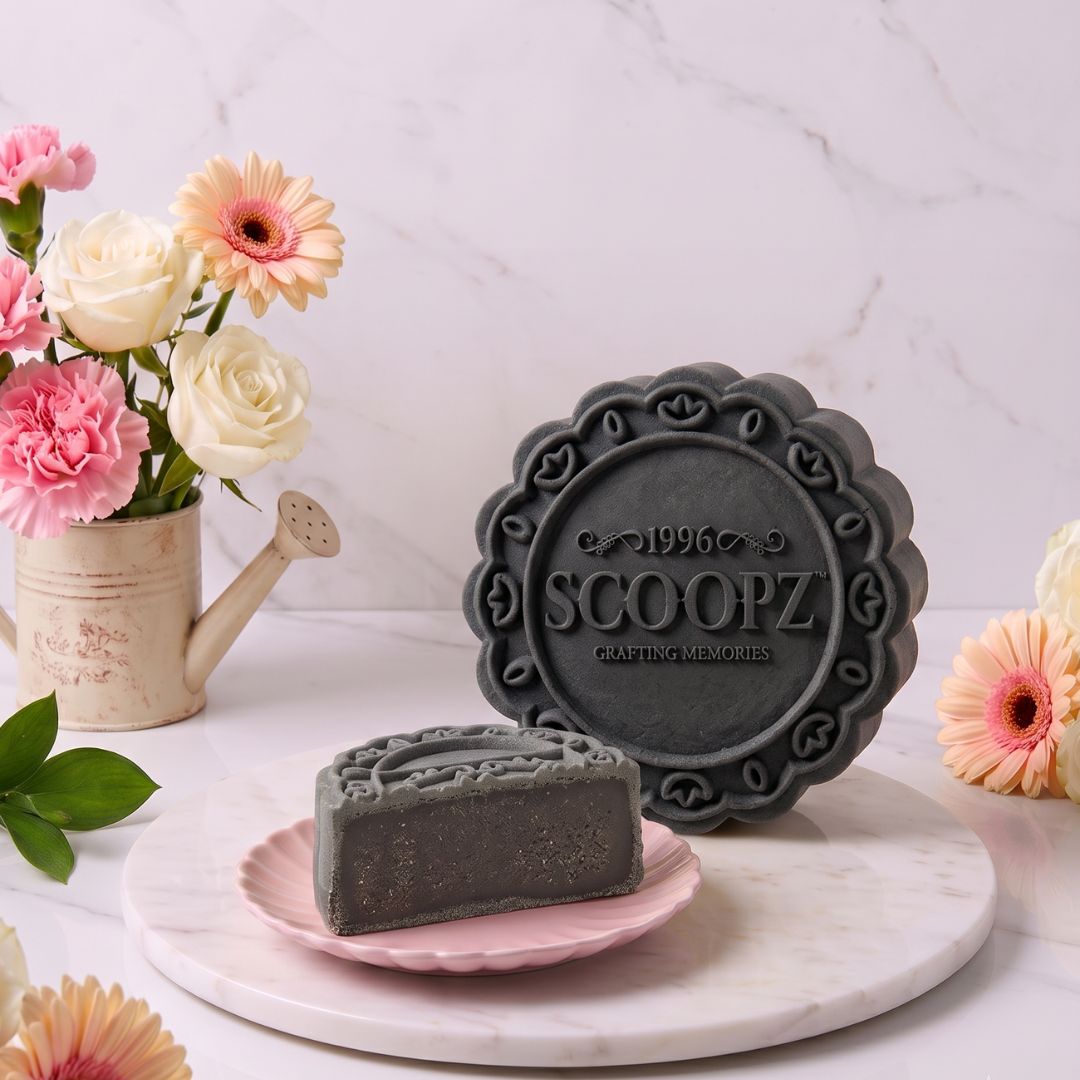 Contentment Gift  4-Piece Ice Cream Mooncake Keepsake | $108